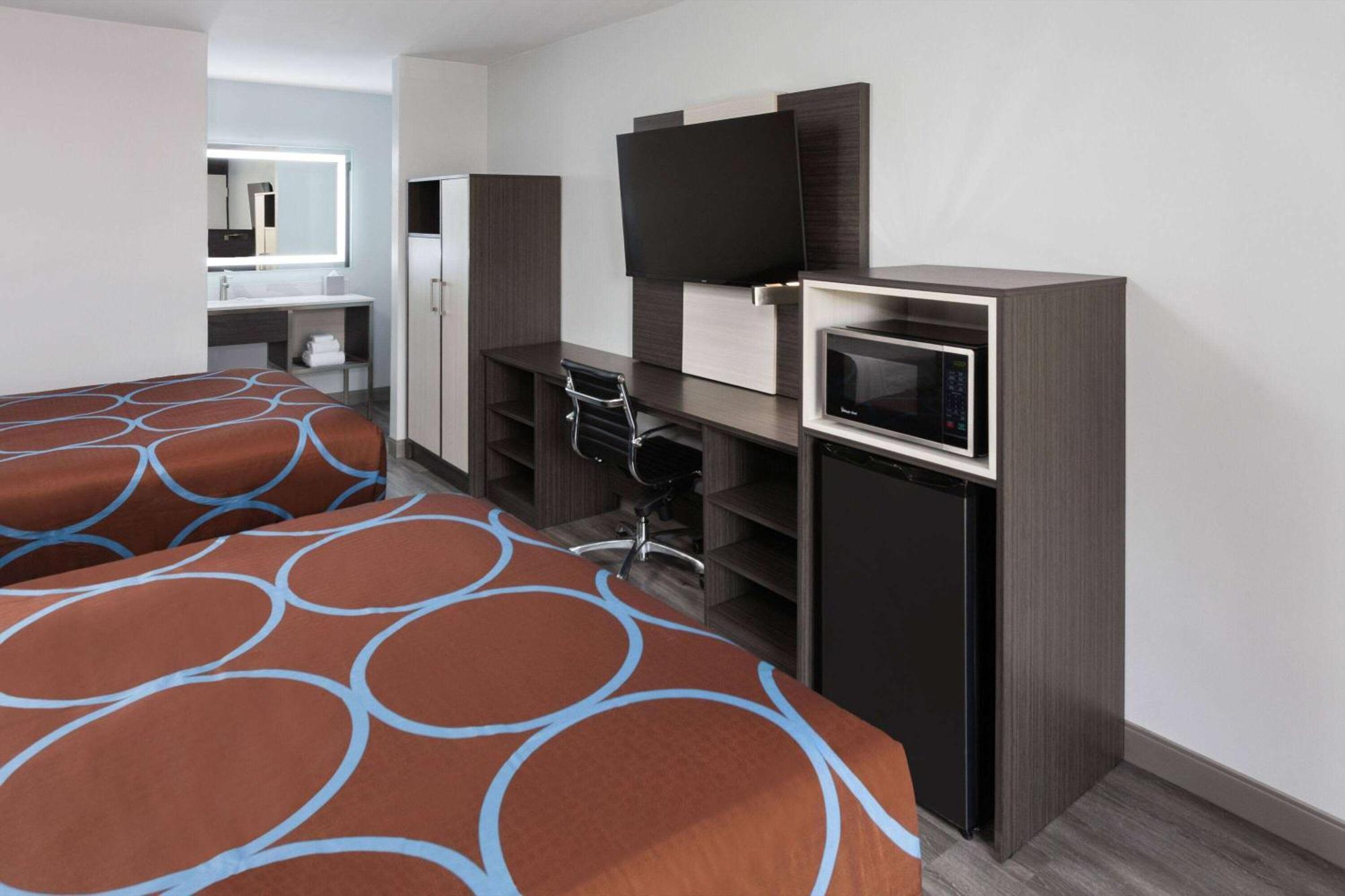 Super 8 By Wyndham Baltimore Northwest Exterior foto