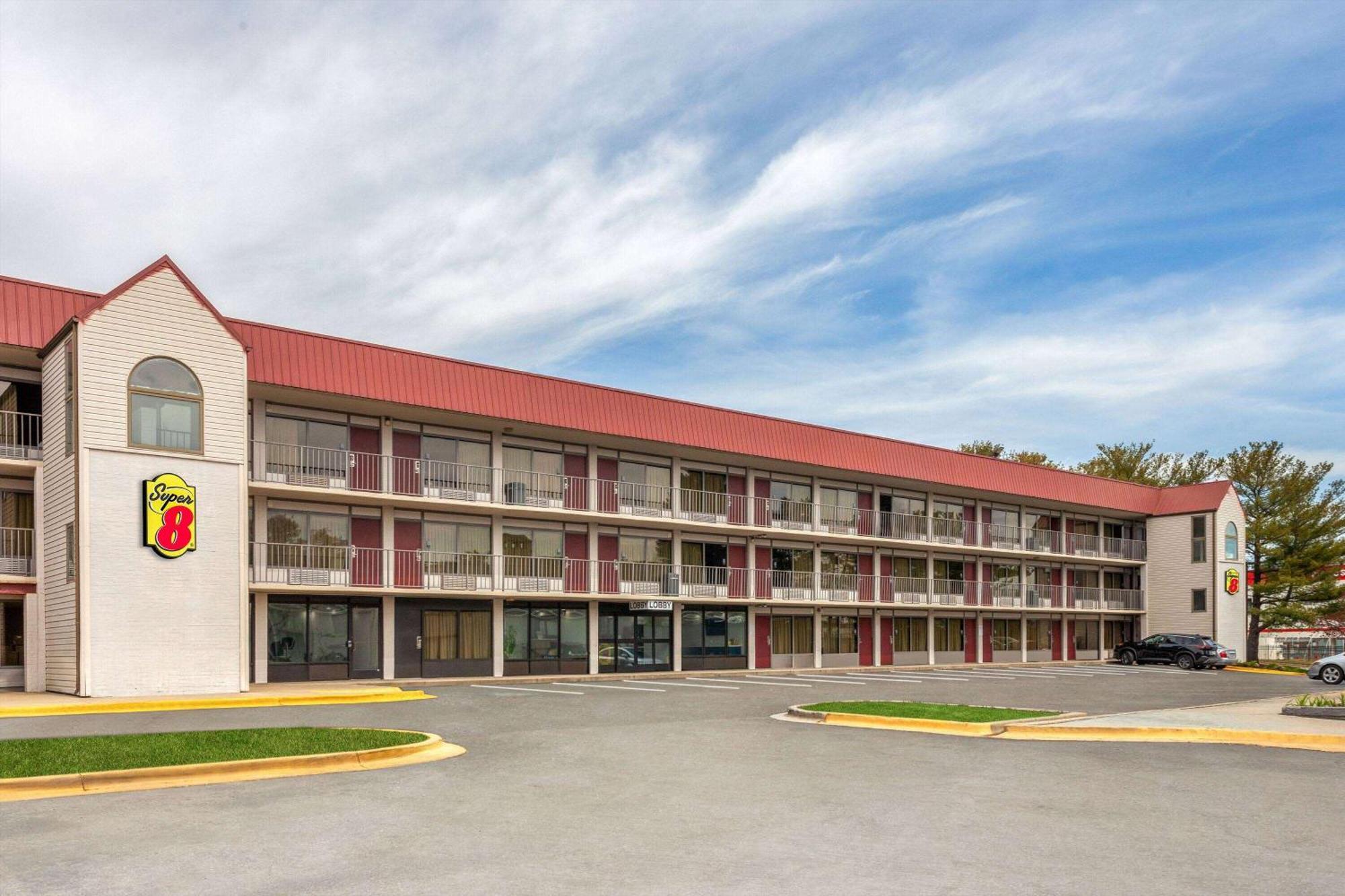 Super 8 By Wyndham Baltimore Northwest Exterior foto